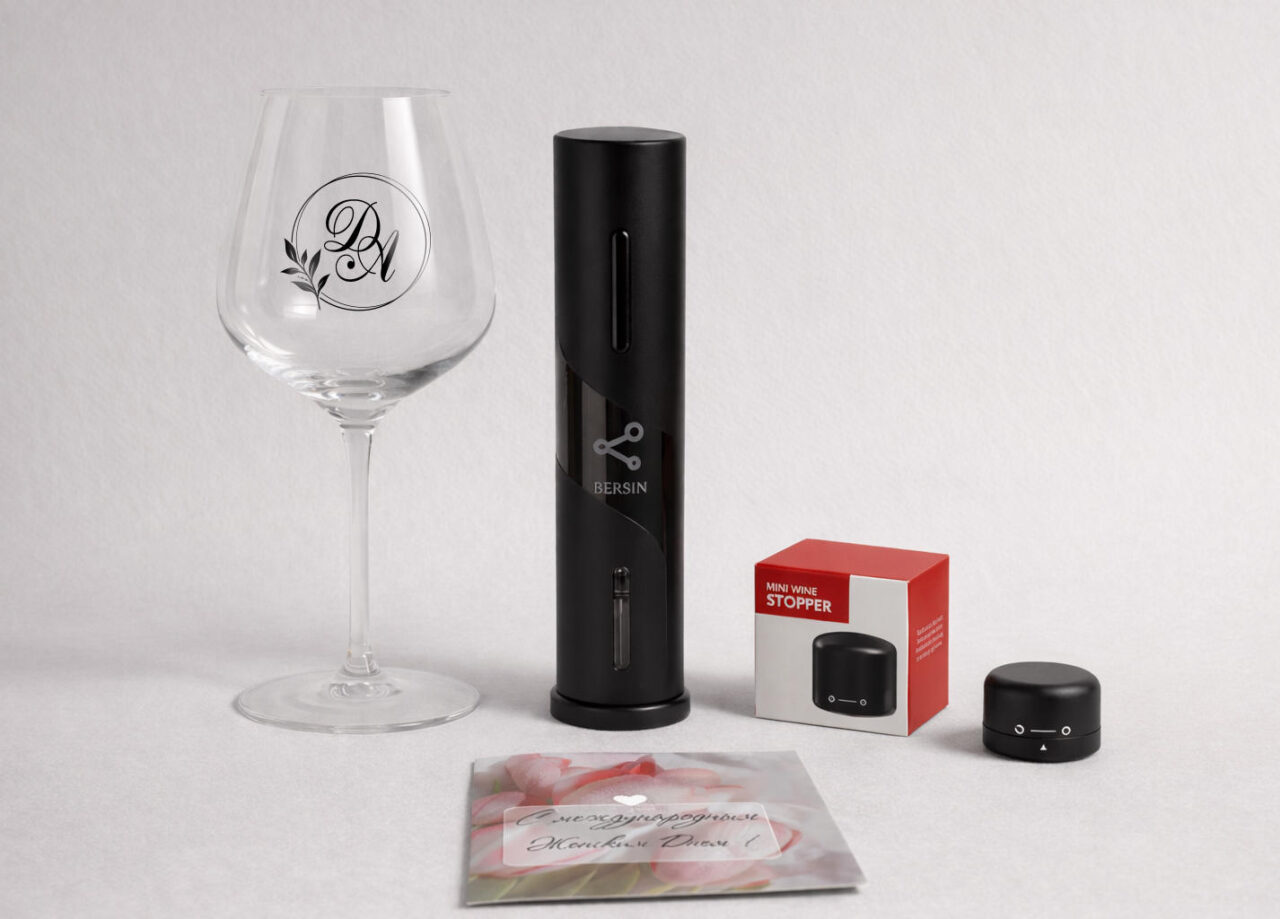 Винный подарочный набор к 8 марта